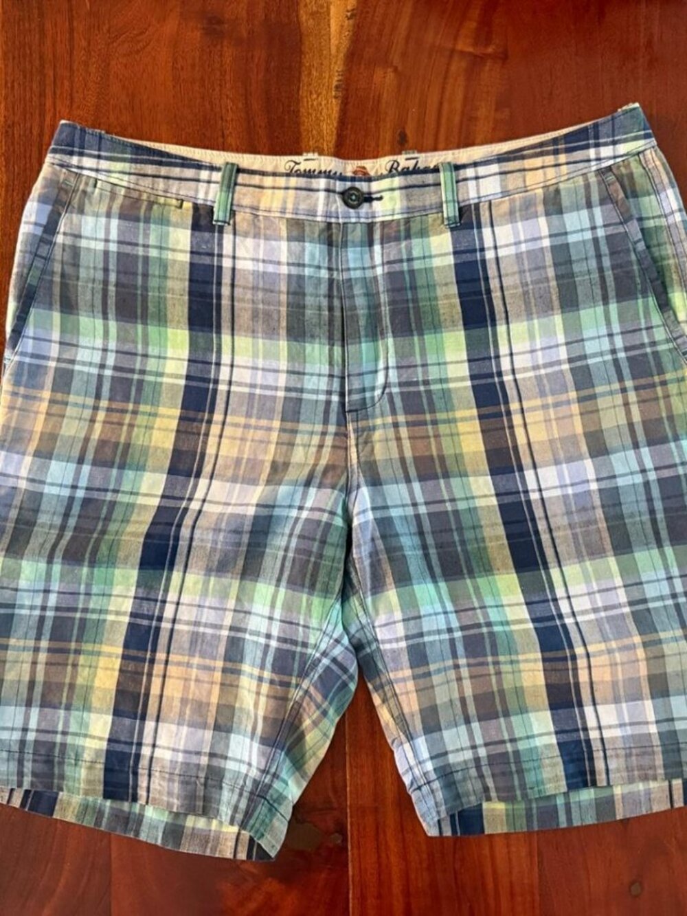 EUC Tommy Bahama Blue Green Plaid Linen Blend Bermuda Shorts Sz 38 Coastal Prep